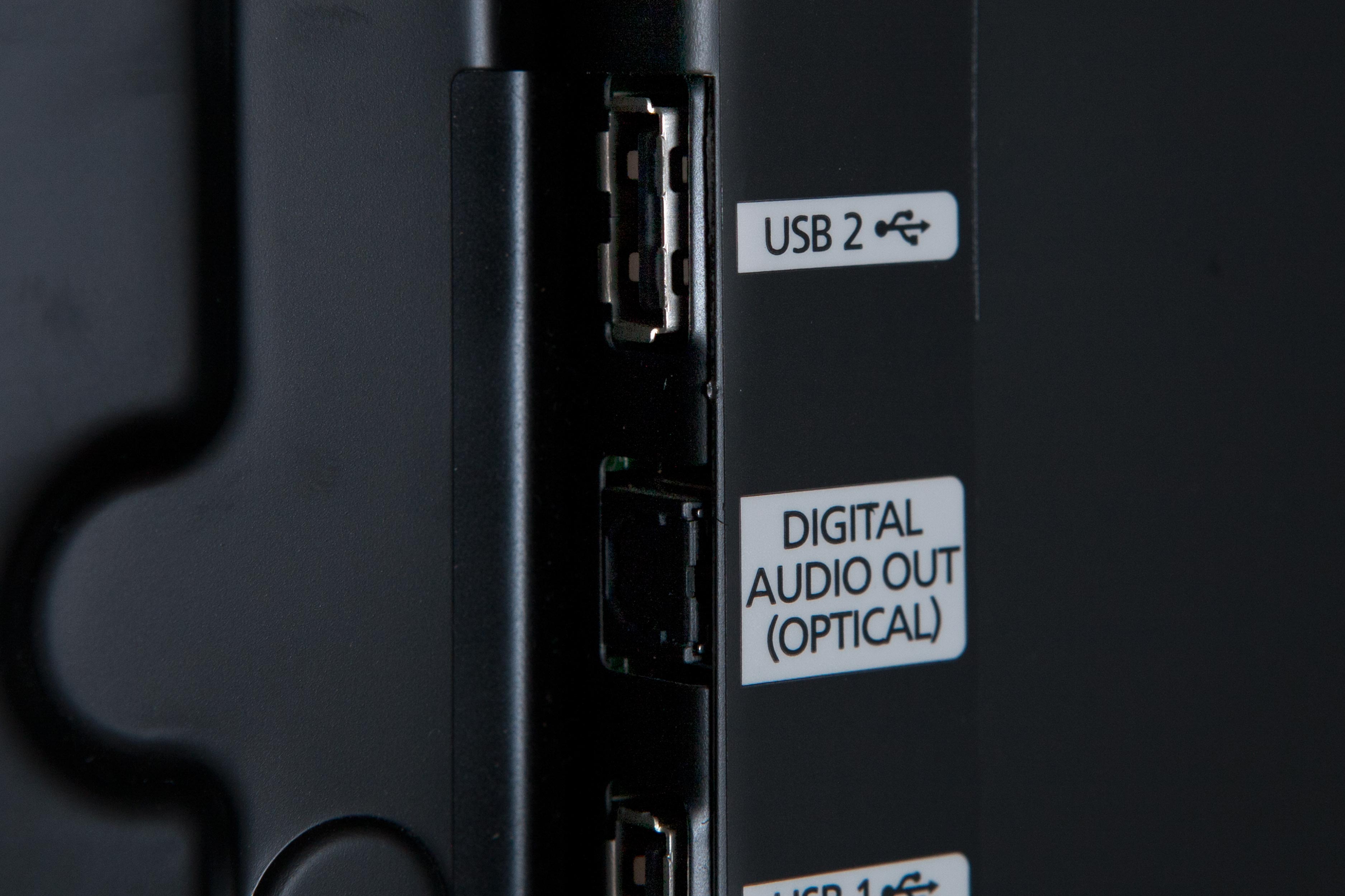 Телевизор без usb. USB порт для телевизора. Sony Bravia флешка. Переходник для карты памяти на телевизор сони Бравия. Сони бравиа юсб разъем.