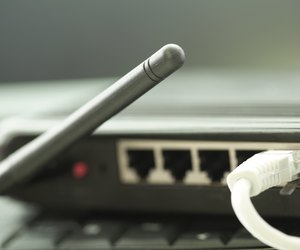 internet connection with wlan router in home office