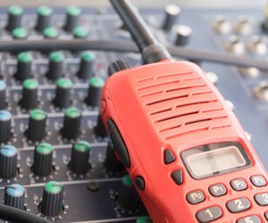 Radio communications Orange is placed on the sound control.