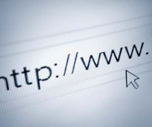cursor arrow pointing at http www text, browser address bar