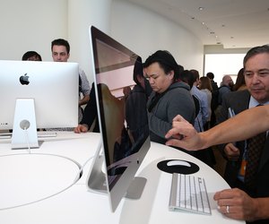 Apple Unveils New iPad Models