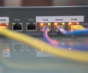 network data center UTP bable