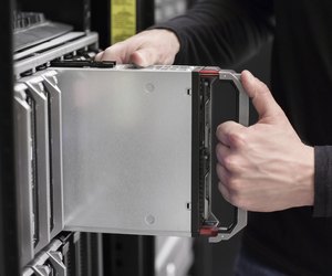 IT consultant installs Blade Server