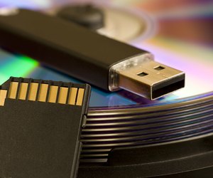 "Cd, USB, SD card"
