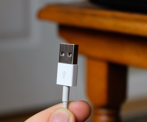 How to Charge Your iPhone Correctly | Techwalla.com