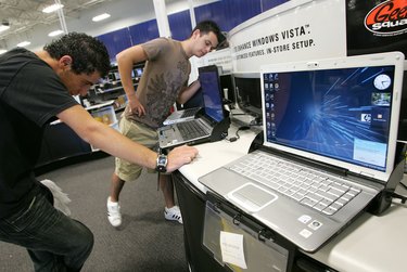 Hewlett-Packard Raises Earnings Estimates