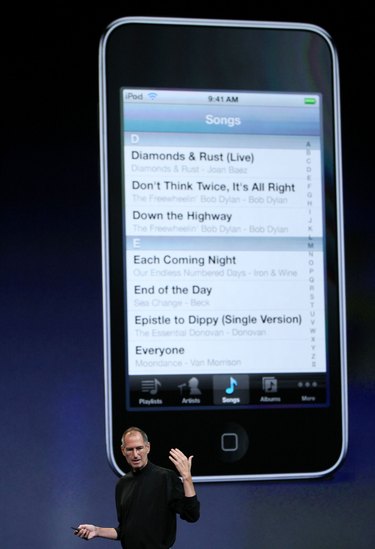 Apple Introduces Udated iPods