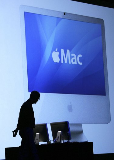Steve Jobs Launches Annual MacWorld Expo