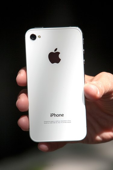 Apple Debuts White Version Of Its Popular iPhone