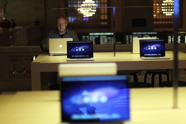 Apple Holds Media Preview For Its New Store In New York's Grand Central Station