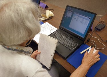 Seniors Citizens Learn Computer Skills