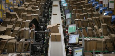 Warehouse Distribution Centre For Amazon Online Retailers