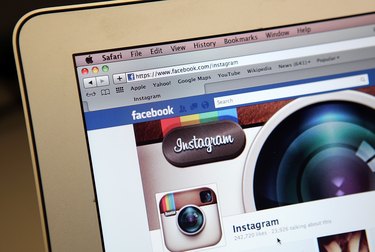 Facebook To Acquire Photosharing Site Instagram For One Billion Dollars