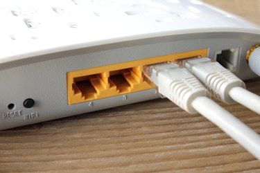 Network connection plug