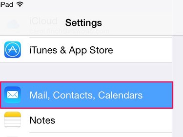 How to change settings on iPad email accounts