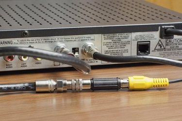 How to convert Coaxial Cable to RCA? - Readytogocables