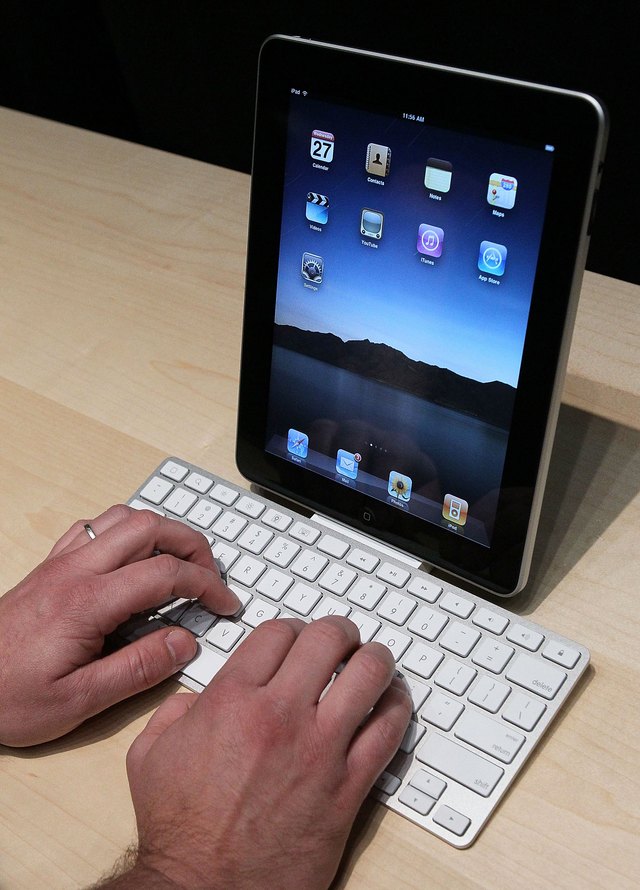 Apple Announces Launch Of New Tablet Computer